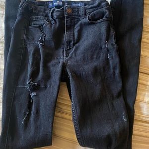 Selling! Black Hollister high rise jeans for half the original price <3